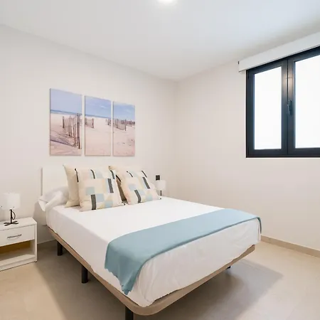 Acogedor En Canteras Lägenhet