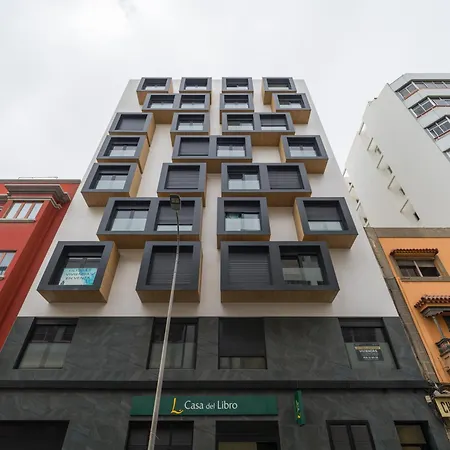 Acogedor En Canteras Lägenhet